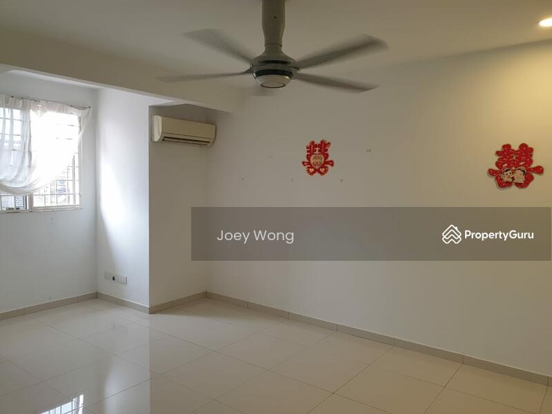 2.5-storey Terraced House for Sale in Taman Cheras Jaya (Cheras) - Joey Wong - Living Room - PropertyGuru.com.my