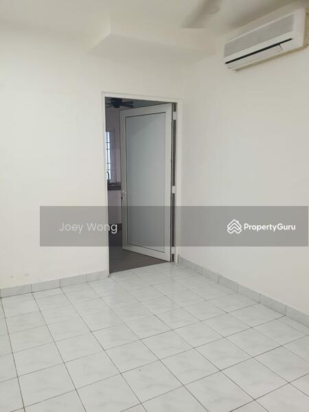 2.5-storey Terraced House for Sale in Taman Cheras Jaya (Cheras) - Joey Wong - Entrance - PropertyGuru.com.my