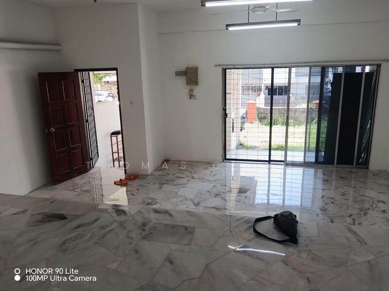 2-storey Terraced House for Sale in Seksyen 17 (Petaling Jaya) - Thomas Ching - Living Room - PropertyGuru.com.my