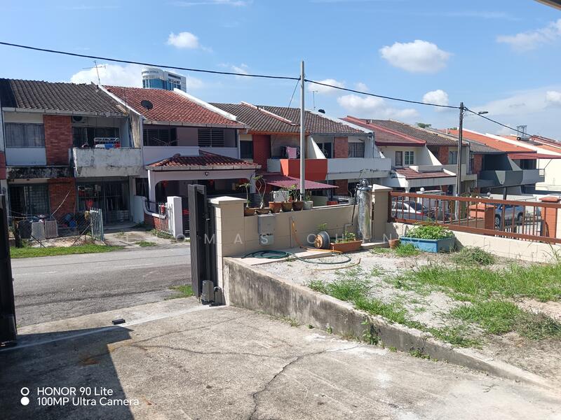 2-storey Terraced House for Sale in Seksyen 17 (Petaling Jaya) - Thomas Ching - Exterior - PropertyGuru.com.my