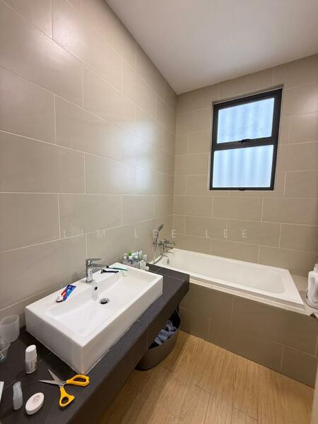 Bungalow for Sale in Setia Alam (Selangor) - Lim Lee Lee - Bathroom - PropertyGuru.com.my