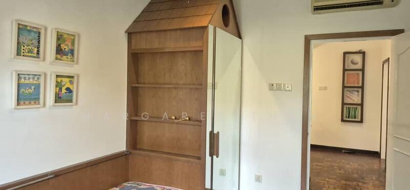 Townhouse for Rent in Sunway Damansara (Kota Damansara) - Margaret Than - Bedroom cupboard - PropertyGuru.com.my
