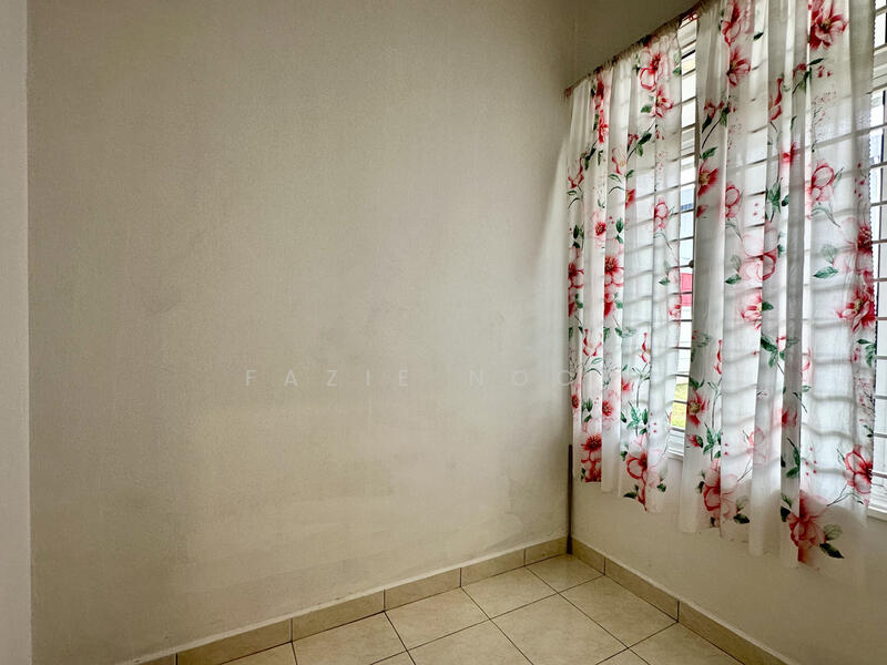 Maid's Room