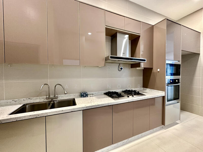 Dry Kitchen