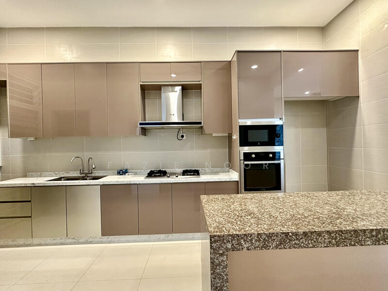 Dry Kitchen