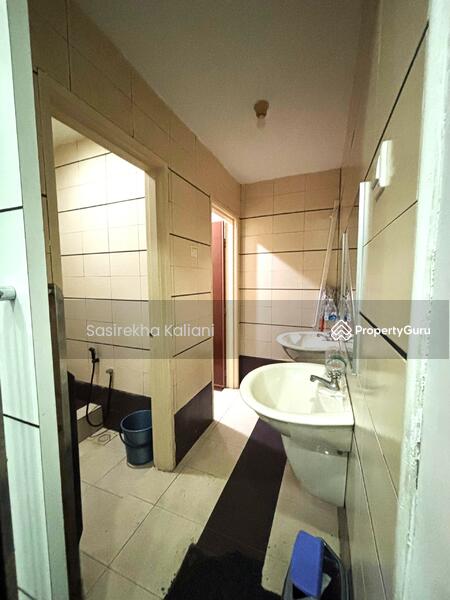 First Floor Bathroom