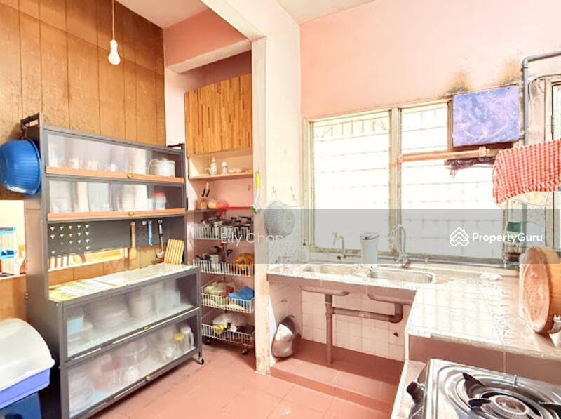 Rumah Teres untuk Dijual di Taman Desa Aman (Cheras) - Elly Chong - Kitchen - PropertyGuru.com.my