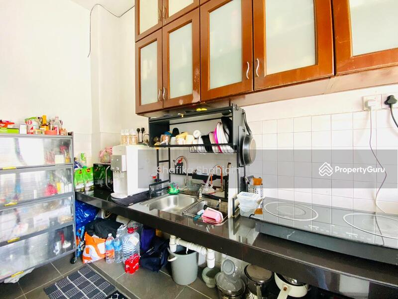 Rumah Teres untuk Dijual di Taman Selayang Utama (Selayang) - Shafika Shahidin - Kitchen - PropertyGuru.com.my