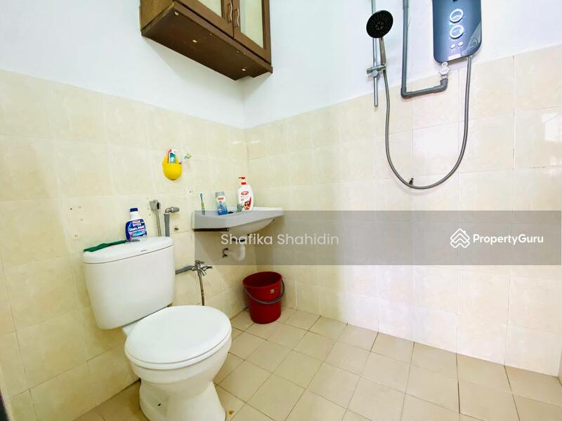 Rumah Teres untuk Dijual di Taman Selayang Utama (Selayang) - Shafika Shahidin - Bathroom - PropertyGuru.com.my