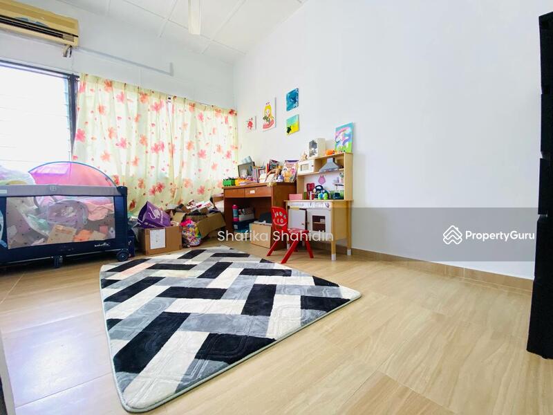 Rumah Teres untuk Dijual di Taman Selayang Utama (Selayang) - Shafika Shahidin - Bedroom - PropertyGuru.com.my