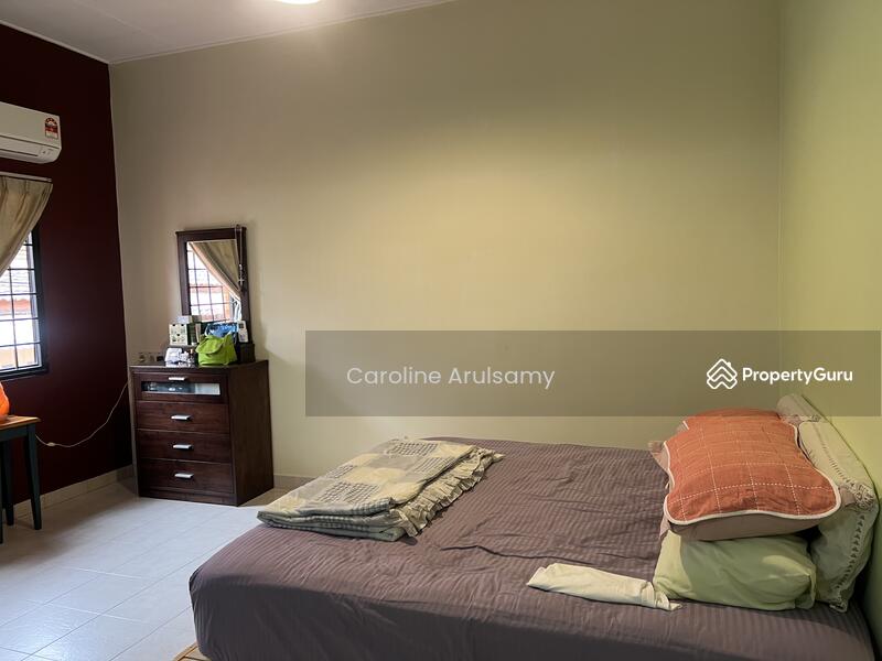 Rumah Teres 2 Tingkat untuk Dijual di Sungai Long (Bandar Sungai Long) - Caroline Arulsamy - Bedroom - PropertyGuru.com.my