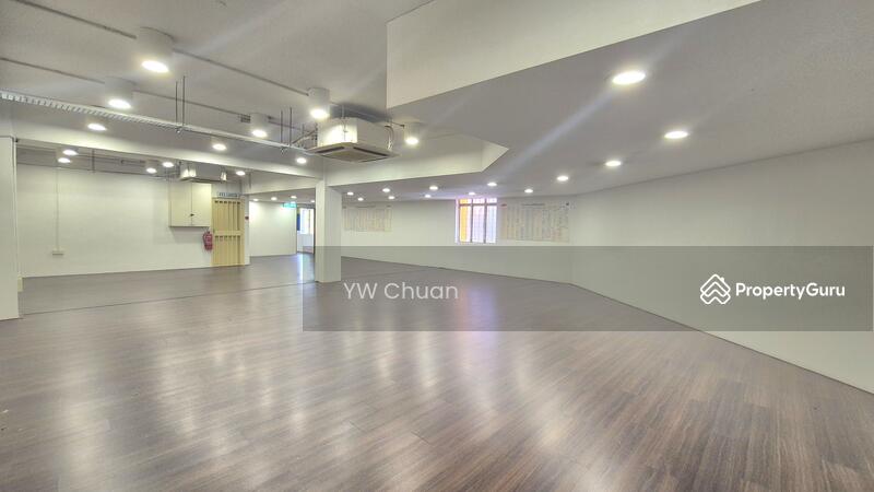 Untuk Disewa - Puchong Renovated Shop Office for Rent 30,000 sqft with Lift Access