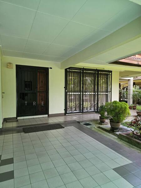 Rumah Teres untuk Dijual di Taman Setia 2 (Balakong) - Trevor Chai - Entrance - PropertyGuru.com.my