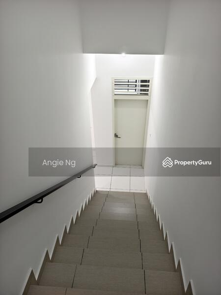 Rumah Teres 2 Tingkat untuk Disewa di Taman Bukit Katil Damai (Bukit Katil) - Angie Ng - Stairs - PropertyGuru.com.my