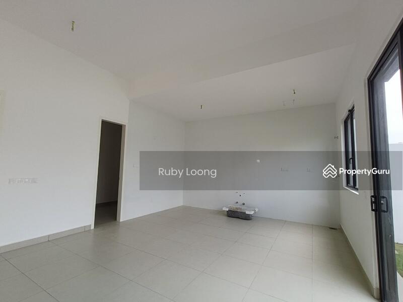 Very spacious kitchen