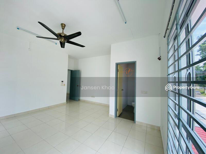 Semi-Detached House for Sale in Setia Alam (Selangor) - Jansen Khoo - Living Room - PropertyGuru.com.my