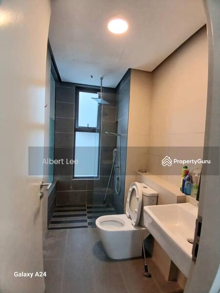 Service Residence for Sale at Paloma @ Tropicana Metropark - Albert Lee - Bathroom - PropertyGuru.com.my