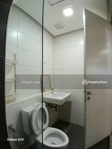 Service Residence for Sale at Paloma @ Tropicana Metropark - Albert Lee - Bathroom - PropertyGuru.com.my
