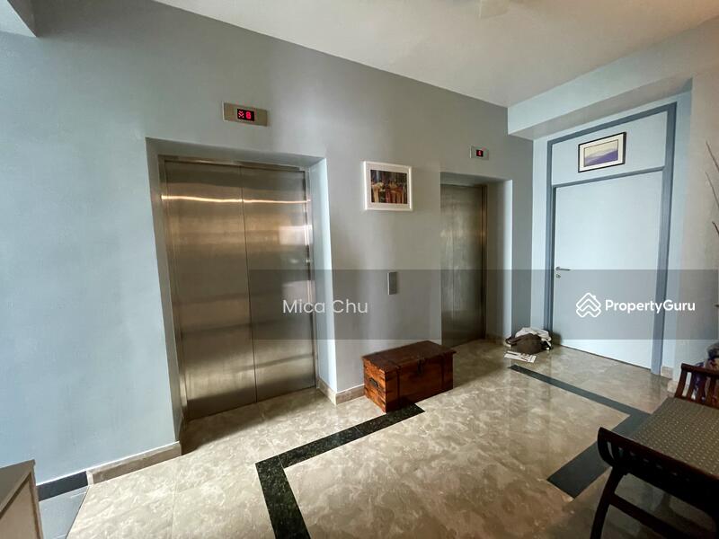 Private lift lobby