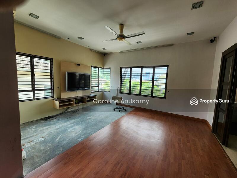 Rumah Berkembar untuk Dijual di Batu 9 (Cheras) - Caroline Arulsamy - Living Room - PropertyGuru.com.my