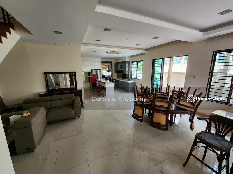 Rumah Berkembar untuk Dijual di Batu 9 (Cheras) - Caroline Arulsamy - Living Room - PropertyGuru.com.my