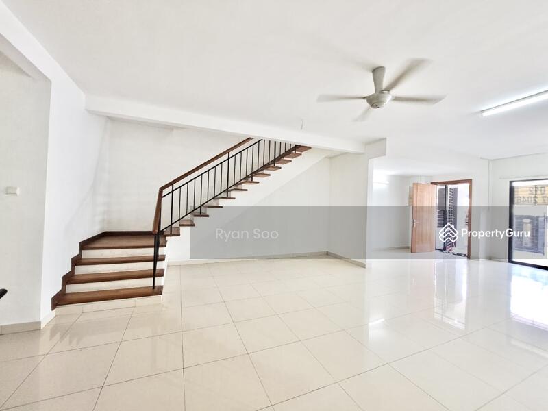 Rumah Teres 2 Tingkat untuk Dijual di Denai Alam (Shah Alam) - Ryan Soo - Living Room - PropertyGuru.com.my