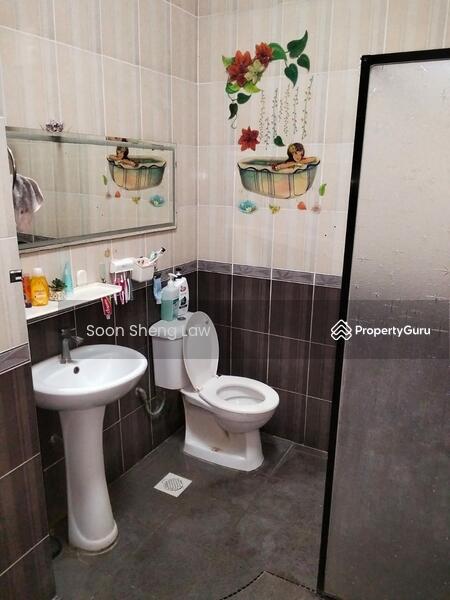2-storey Terraced House for Sale in Taman Prima Saujana (Kajang) - Soon Sheng Law - Bathroom - PropertyGuru.com.my