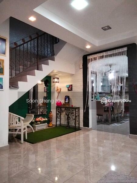 2-storey Terraced House for Sale in Taman Prima Saujana (Kajang) - Soon Sheng Law - Entrance - PropertyGuru.com.my