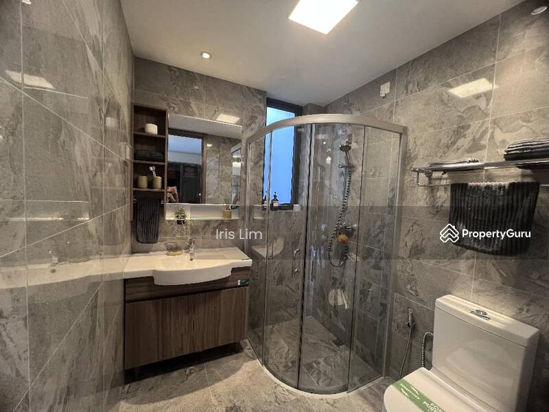 Rumah Kluster untuk Dijual di Forest City (Gelang Patah) - Iris Lim - Bathroom - PropertyGuru.com.my