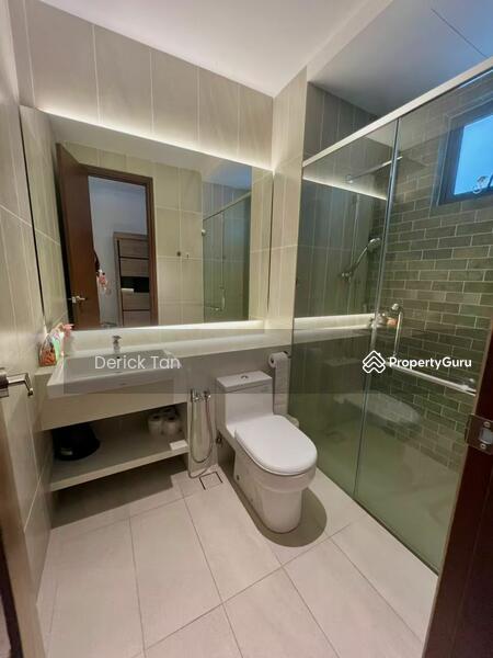 Queens Residences Q1 @ Queens Waterfront untuk Untuk Disewa - RM 3,800 /bulan, Feb 2026 - Bathroom - PropertyGuru.com.my