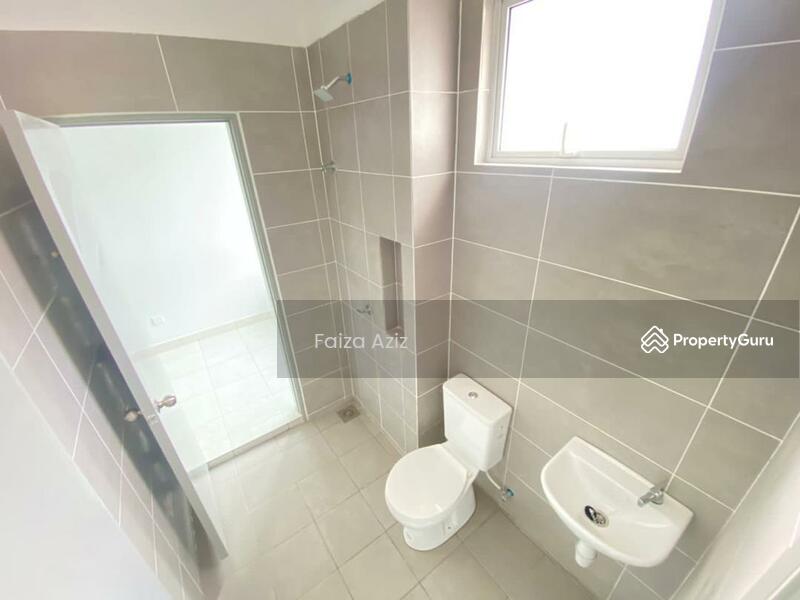 Rumah Teres 2 Tingkat untuk Dijual di Antara Gapi (Ulu Yam) - Faiza Aziz - Bathroom - PropertyGuru.com.my
