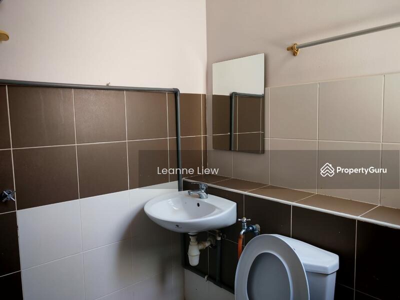Bungalow for Rent in Taman Setia Indah (Tebrau) - Leanne Liew - Bathroom - PropertyGuru.com.my
