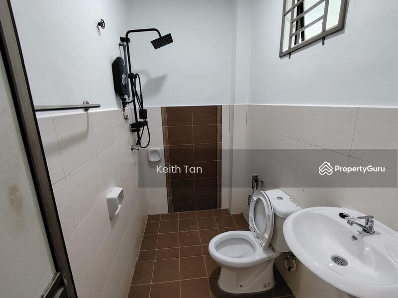 Rumah Teres 1-Tingkat untuk Dijual di Taman Rembia Perkasa (Rembia) - Keith Tan - Bathroom - PropertyGuru.com.my