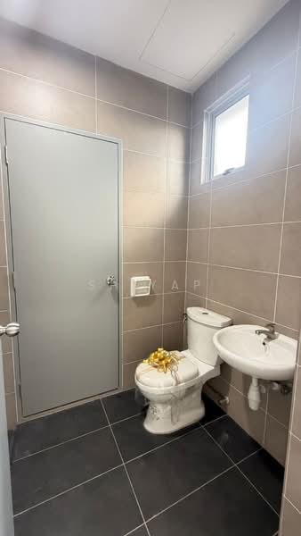 Rumah Teres 2 Tingkat untuk Dijual di Taman Mutiara Rini (Skudai) - SP Yap - Bathroom - PropertyGuru.com.my