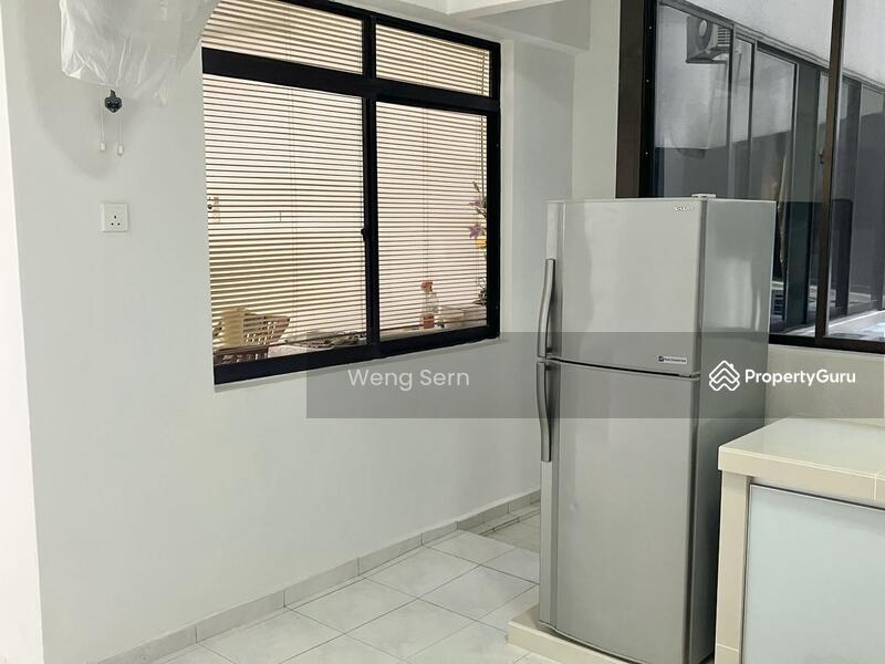 Kondominium untuk Disewa di E-Park Condominium - Weng Sern - Kitchen - PropertyGuru.com.my