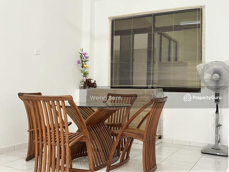 Kondominium untuk Disewa di E-Park Condominium - Weng Sern - Dining Room - PropertyGuru.com.my