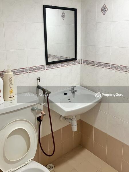 Kondominium untuk Disewa di E-Park Condominium - Weng Sern - Bathroom - PropertyGuru.com.my