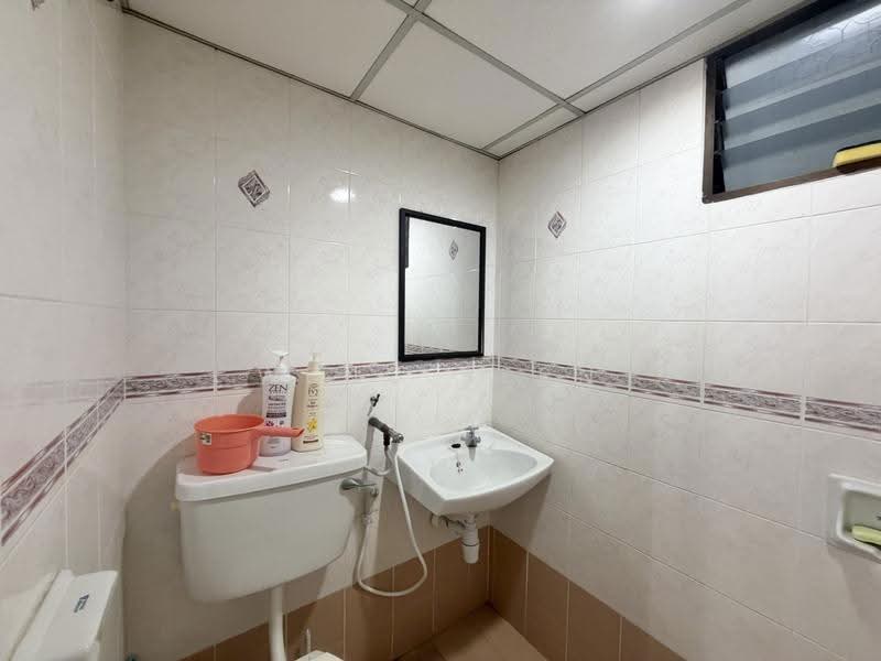 Condominium for Rent at E-Park Condominium - Weng Sern - Bathroom - PropertyGuru.com.my