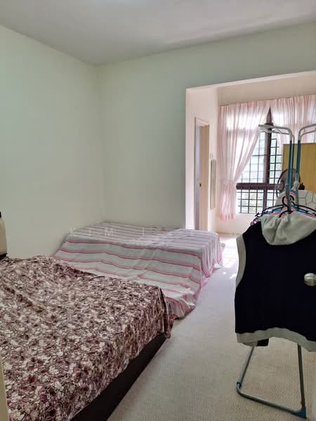 Pangsapuri untuk Dijual di Bunga Raya Apartment - Kim L. Law - Bedroom - PropertyGuru.com.my
