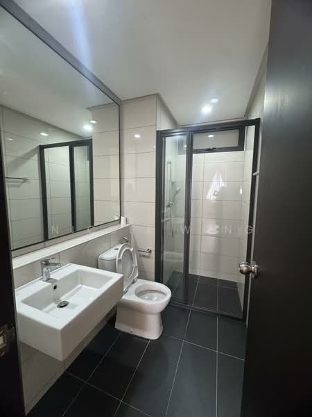 Servis Apartment untuk Dijual di The Tamarind - Nicole Wong - Bathroom - PropertyGuru.com.my