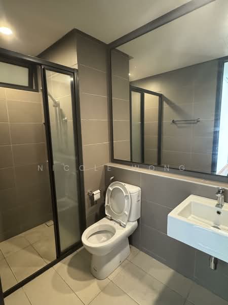 Servis Apartment untuk Dijual di The Tamarind - Nicole Wong - Bathroom - PropertyGuru.com.my