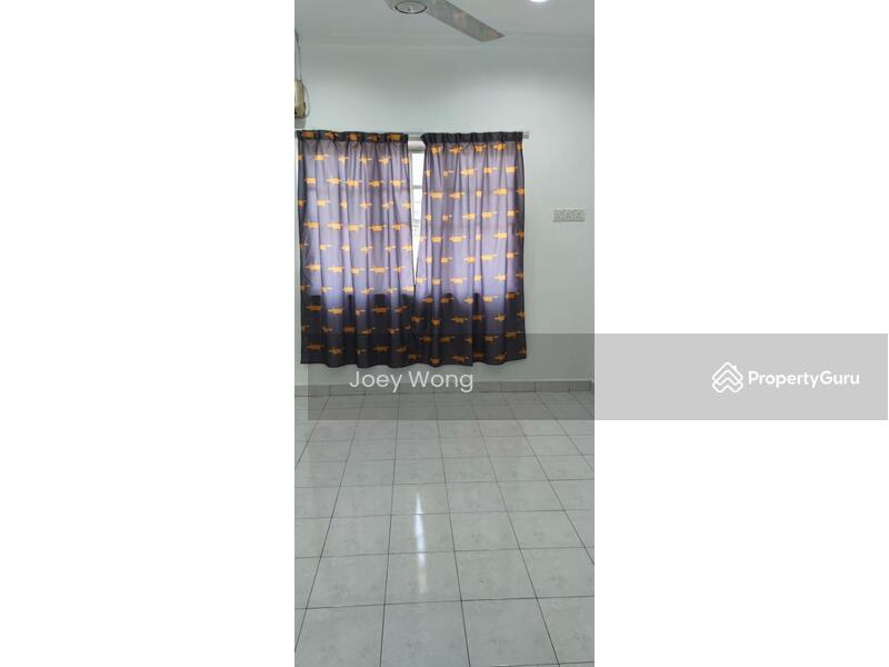 Townhouse for Sale at Avant Court Condominium - Joey Wong - Living Room - PropertyGuru.com.my