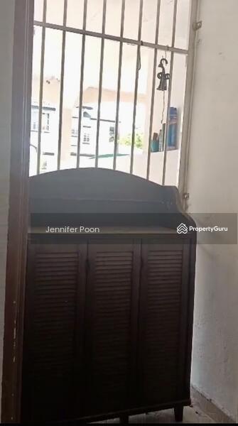 Rumah Teres 2-Tingkat untuk Disewa di Bandar Kinrara Seksyen 5 (Bandar Kinrara) - Jennifer Poon - Entrance - PropertyGuru.com.my