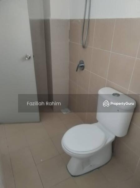 Rumah Teres 2 Tingkat untuk Dijual di Bandar Puncak Alam (Puncak Alam) - Fazillah Rahim - Bathroom - PropertyGuru.com.my
