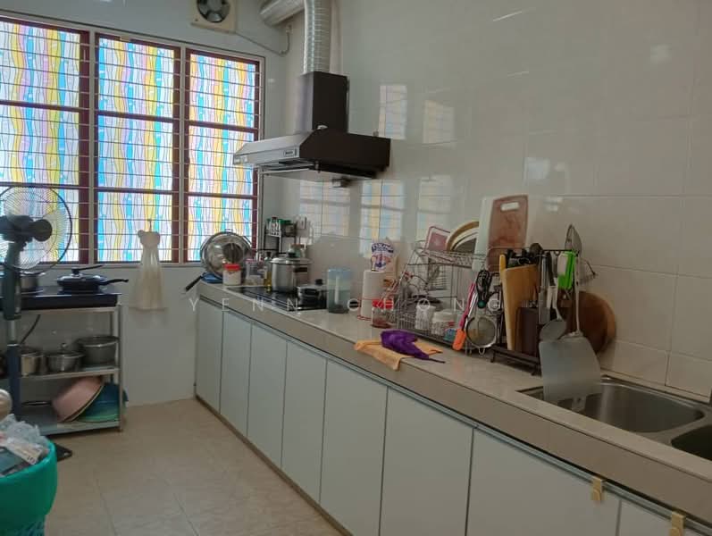 Semi-Detached House for Sale in Taman Lestari Perdana (Seri Kembangan) - Yenn Chong - Kitchen - PropertyGuru.com.my