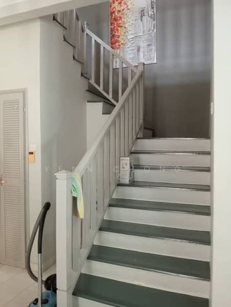 Semi-Detached House for Sale in Taman Lestari Perdana (Seri Kembangan) - Yenn Chong - Stairs - PropertyGuru.com.my