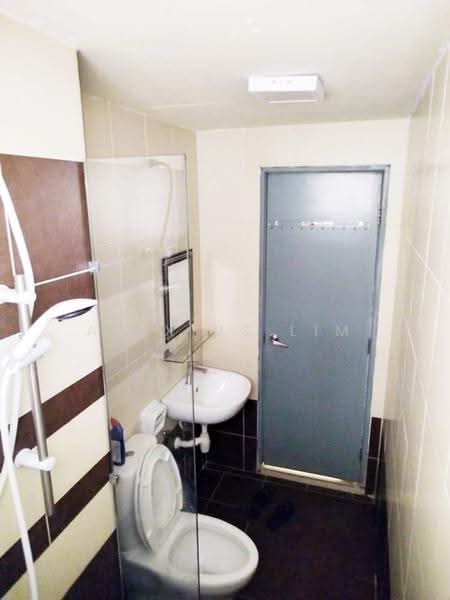 Service Residence for Rent at One Sentral Serviced Residence - Alexius Lim - Bathroom - PropertyGuru.com.my