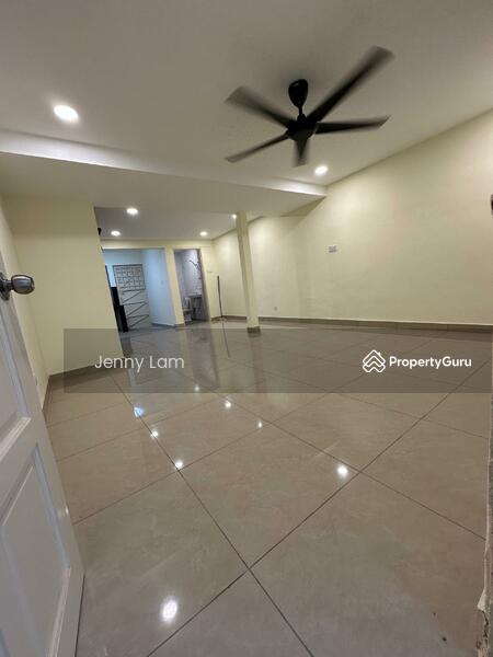 Kota Puteri 2 Sty Low Cost House For Sale untuk Untuk Dijual - RM 380,000, Apr 2026 - Living Room - PropertyGuru.com.my