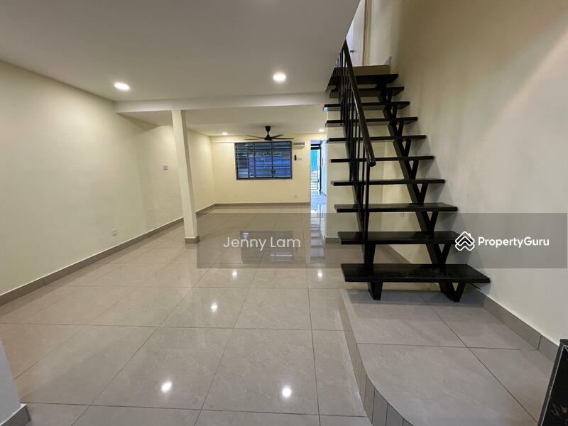 Kota Puteri 2 Sty Low Cost House For Sale untuk Untuk Dijual - RM 380,000, Apr 2026 - Living Room - PropertyGuru.com.my