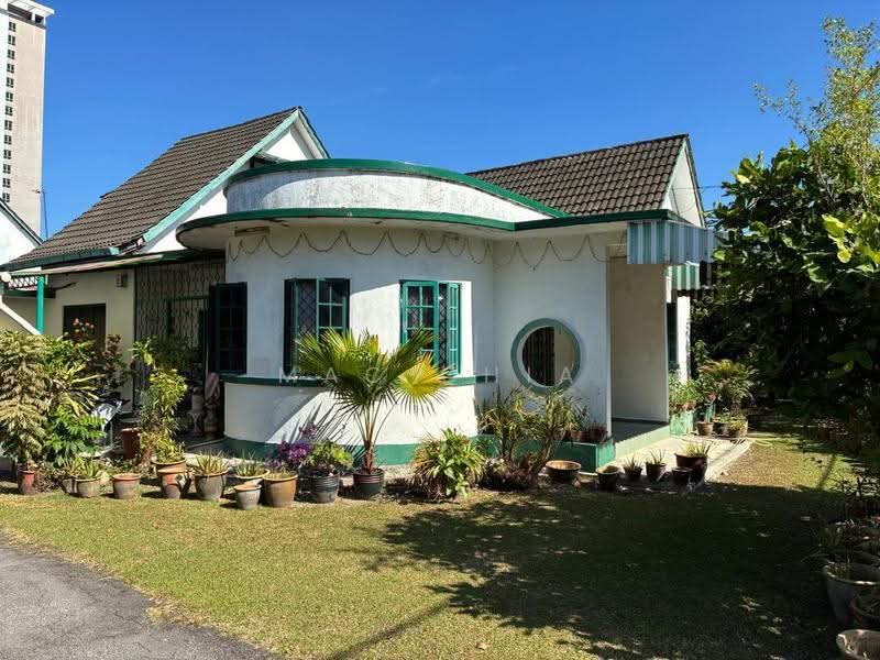 Bungalow House for Sale in Taman U Thant (Ampang) - Mac Chia - Exterior - PropertyGuru.com.my